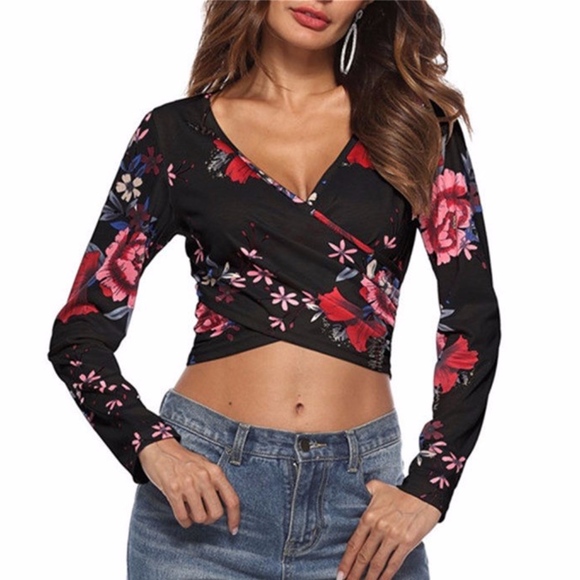 Korobov Tops - NEW! Floral Long Sleeve V-Neck Cross Crop Top!!